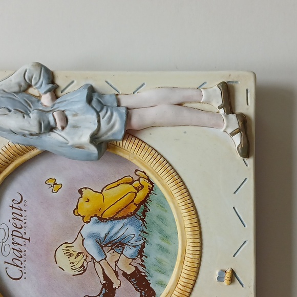Charpente Disney's Winnie the Pooh Christopher Robin 3-D Photo Frame - Picture 5 of 10